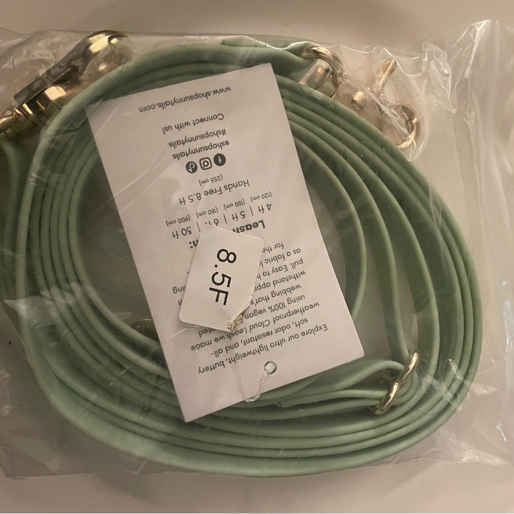 Sunny Tails Pistachio Green 4-in-1 Convertible Hands Free Cloud Dog Leash - Picture 6 of 6